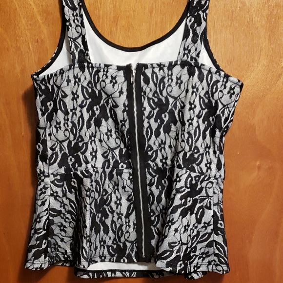 NWT Express lace corset top - Picture 3 of 5